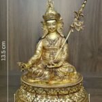 Guru Rinpoche statue with overlay showing 13.5 cm height, 16.5 cm width and 1.310 kg weight.